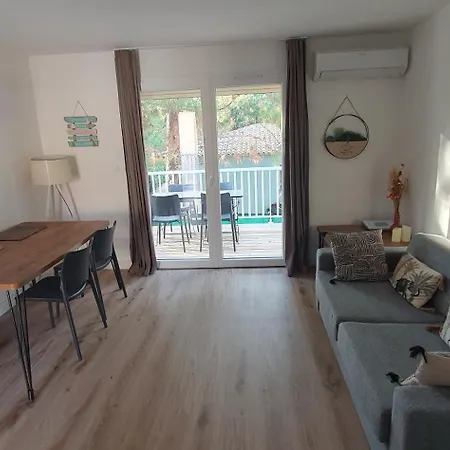 Apartament Fiori Di Cala Rossa T3 Dans Hotelliere Chez Virginie *